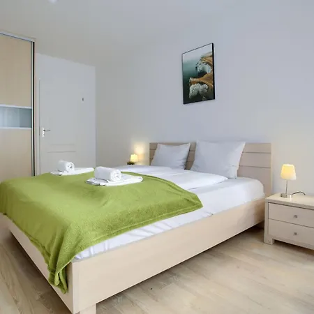 Apartmán Jantar 600m Do Morza, Ogrodek, Grill, Dwie Sypialnie, Przestrzen *